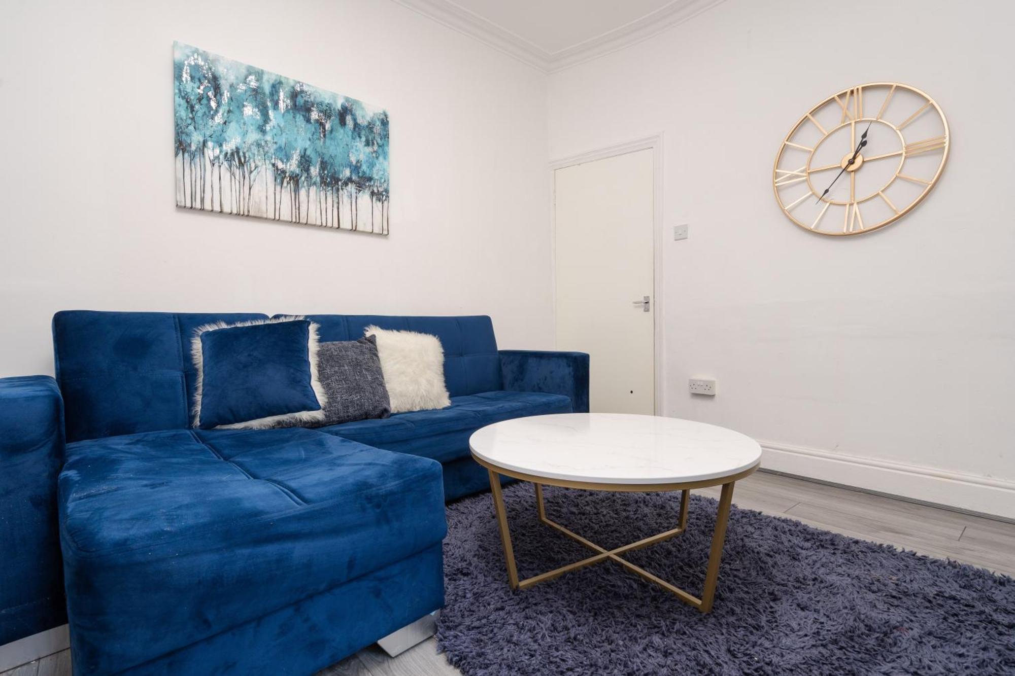 Huge 4 Bedroom Ensuite-Liverpool-Parking Exterior foto